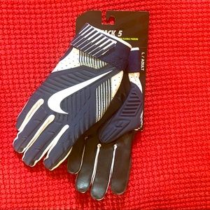 *SOLD* Nike Football gloves - Men’s large